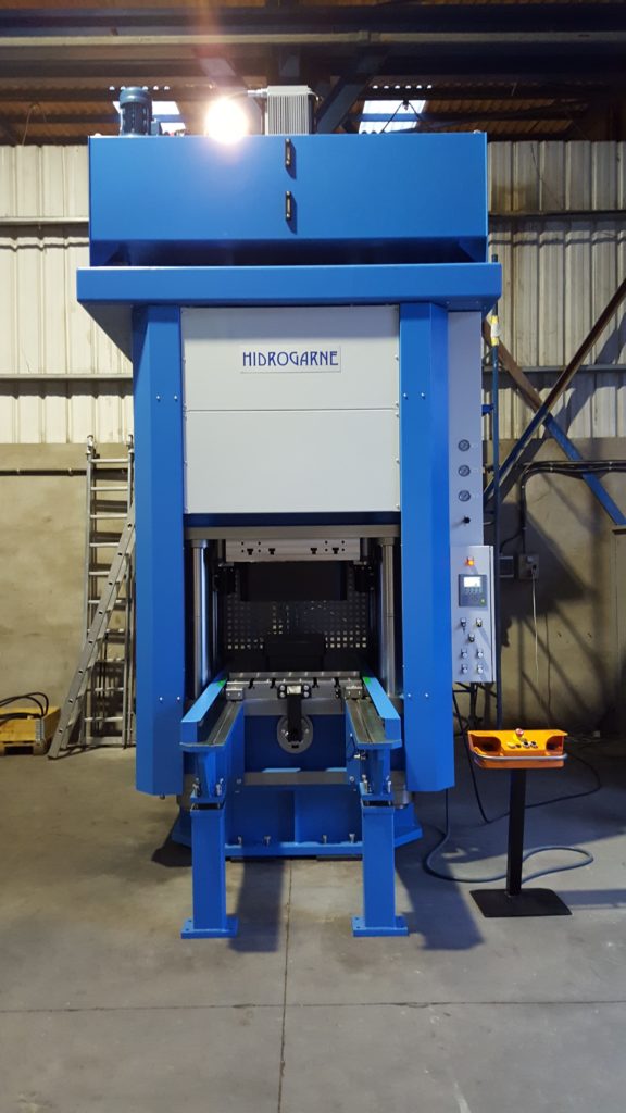 presse hydraulique à colonne hydrogarne série MV 600 T